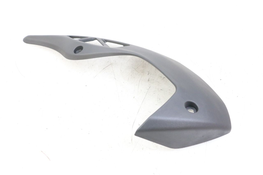 photo de BAS DE CAISSE GAUCHE KAWASAKI VERSYS ABS 650 (2015 - 2018) - Gros plan technique