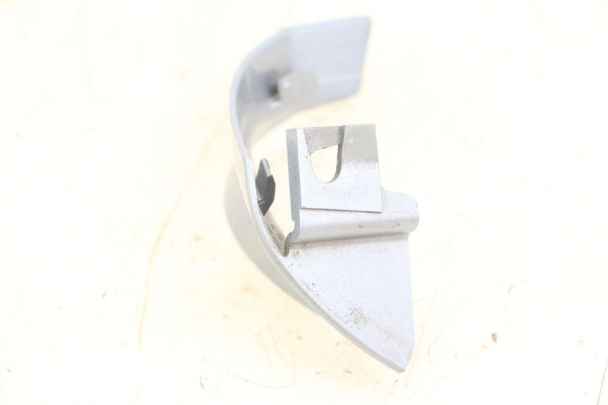 photo de BAS DE CAISSE GAUCHE PIAGGIO VESPA PRIMAVERA 4T 50 (2021 - 2024) - Zoom état d’usage