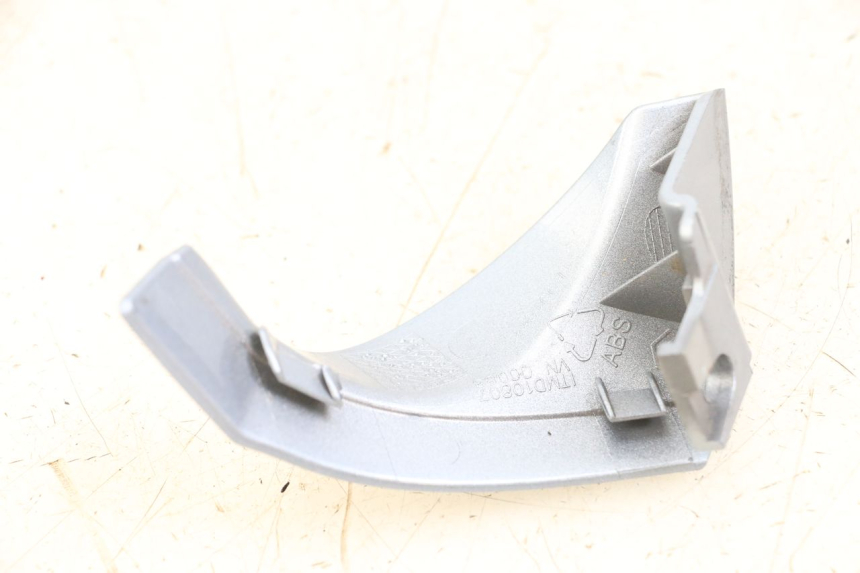 photo de BAS DE CAISSE GAUCHE PIAGGIO VESPA PRIMAVERA 4T 50 (2021 - 2024) - Autre angle de vue