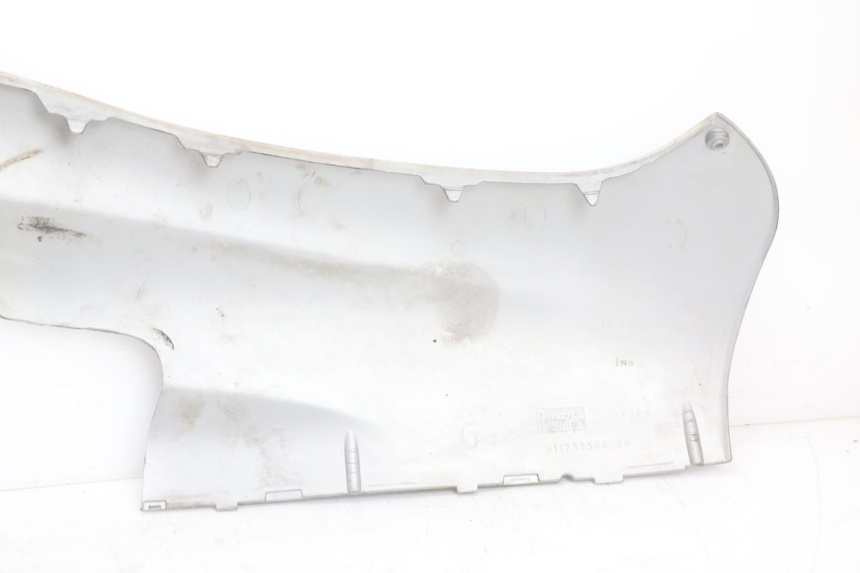 photo de BAS DE CAISSE GAUCHE PEUGEOT VIVACITY 100 (1999 - 2008) - Marquages et références