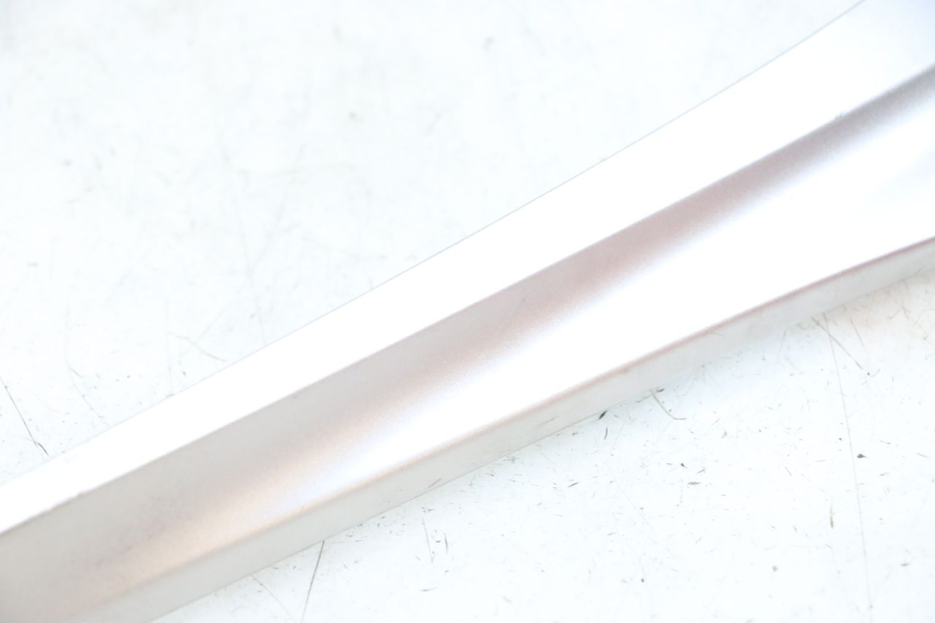 photo de BAS DE CAISSE GAUCHE YAMAHA XMAX X-MAX ABS 125 (2017 - 2020) - Pièce contrôlée