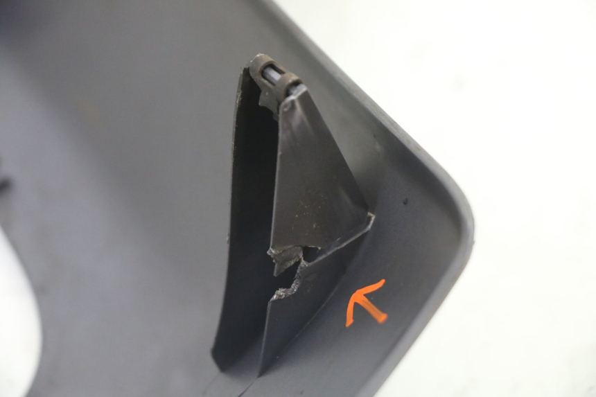 photo de BAS DE CAISSE GAUCHE YAMAHA XMAX X-MAX 125 (2006 - 2009) - Pièce contrôlée