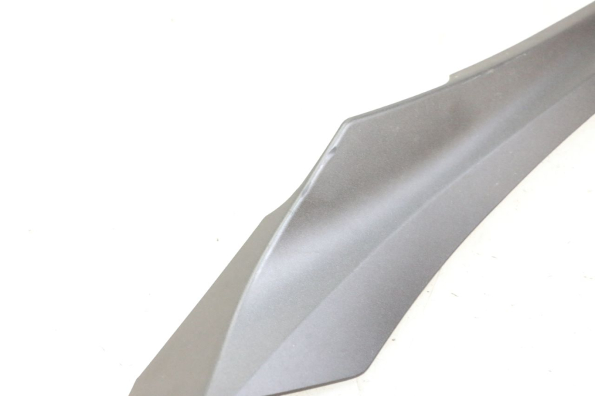 photo de BAS DE CAISSE GAUCHE YAMAHA XMAX X-MAX 125 (2021 - 2025) - État de surface