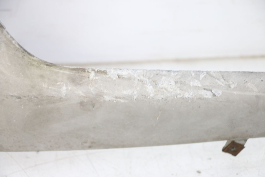 photo de BAS DE CAISSE GAUCHE YAMAHA X-MAX XMAX 250 (2006 - 2009) - Pièce contrôlée