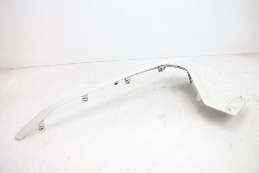 photo de BAS DE CAISSE GAUCHE YAMAHA XMAX X-MAX 125 (2006 - 2009) - Points de fixation