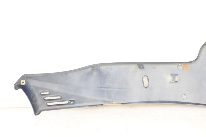 photo de Lower left side panel KYMCO XCITING 250 (2006 - 2009) - Zoom état d’usage