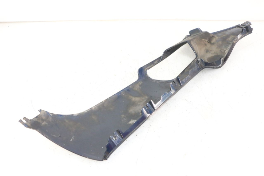 photo de BAS DE CAISSE GAUCHE PIAGGIO XEVO - X EVO 125 (2007 - 2017) - Zoom état d’usage