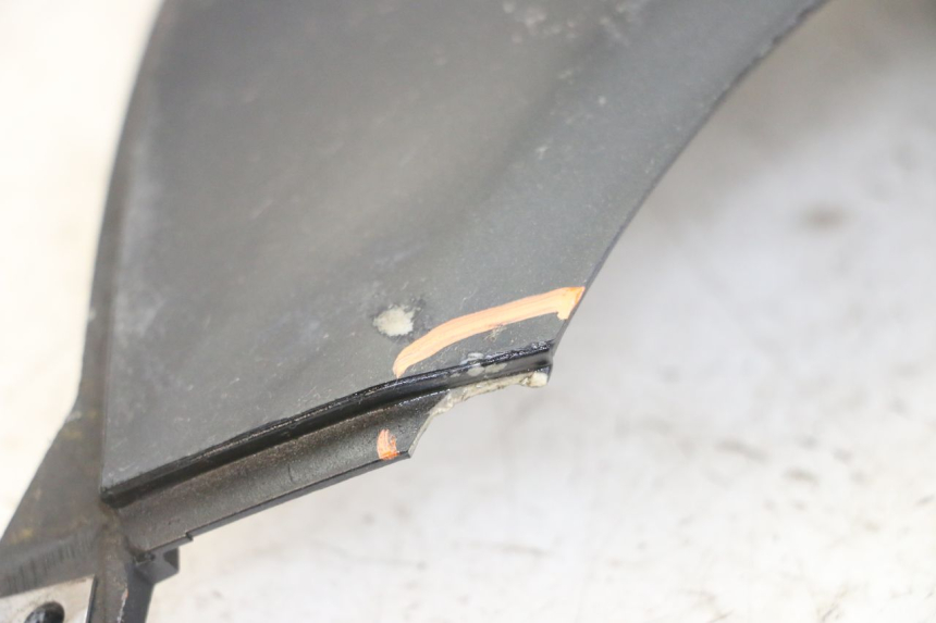 photo de BAS DE CAISSE GAUCHE PIAGGIO XEVO - X EVO 125 (2007 - 2017) - Détail de la pièce