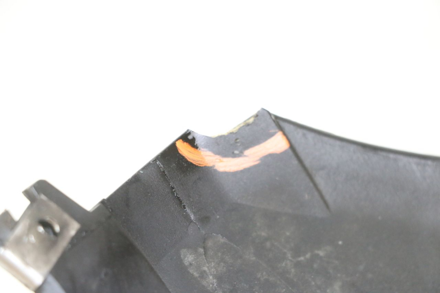 photo de BAS DE CAISSE GAUCHE PIAGGIO XEVO - X EVO 125 (2007 - 2017) - Zoom état d’usage