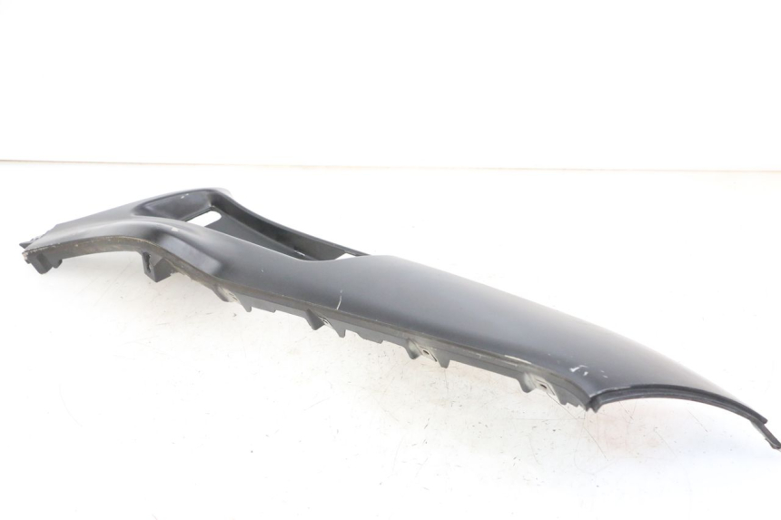 photo de BAS DE CAISSE GAUCHE PIAGGIO XEVO - X EVO 125 (2007 - 2017) - Points de fixation