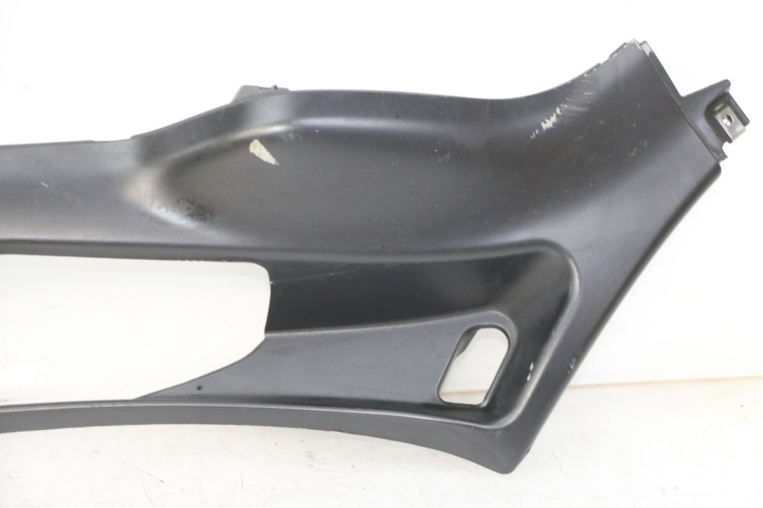 photo de BAS DE CAISSE GAUCHE PIAGGIO XEVO - X EVO 125 (2007 - 2017) - Marquages et références