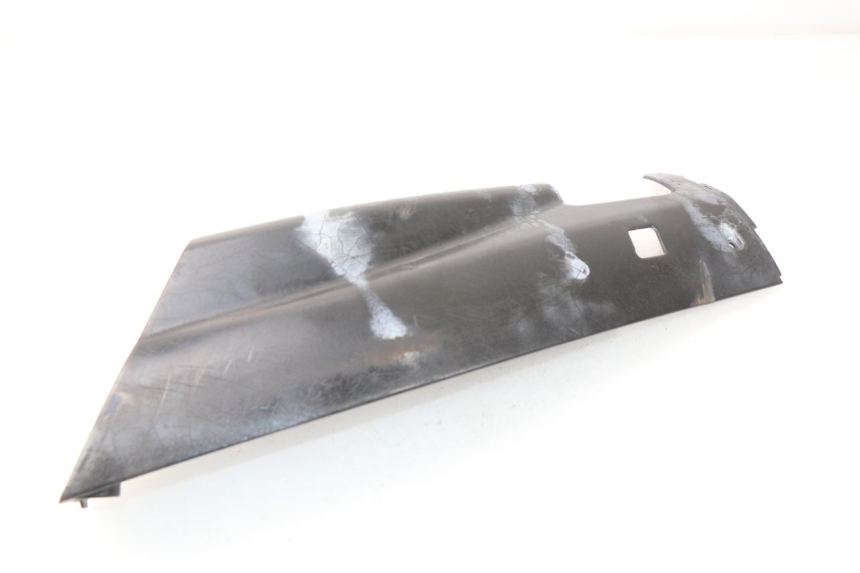 photo de BAS DE CAISSE GAUCHE YAMAHA YP MAJESTY 125 (1998 - 2001) - Points de fixation