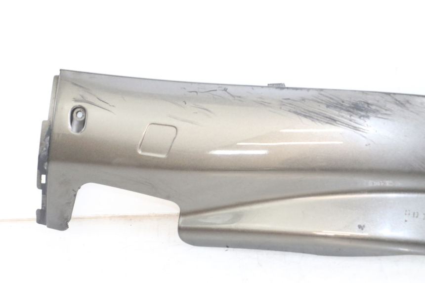 photo de BAS DE CAISSE GAUCHE YAMAHA YP MAJESTY 125 (2002 - 2006) - Vue d’ensemble