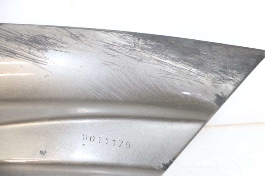 photo de BAS DE CAISSE GAUCHE YAMAHA YP MAJESTY 125 (2002 - 2006) - Points de fixation