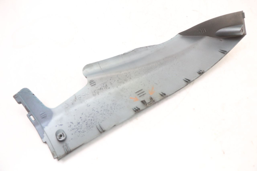 photo de BAS DE CAISSE GAUCHE YAMAHA YP MAJESTY 125 (2002 - 2006) - Points de fixation