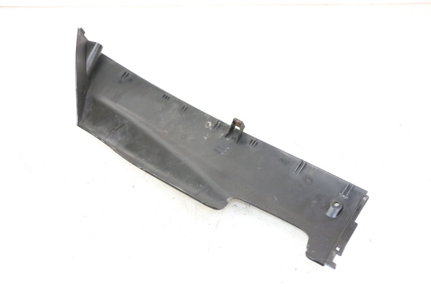 photo de BAS DE CAISSE GAUCHE YAMAHA YP MAJESTY 125 (2007 - 2010) - Zoom état d’usage