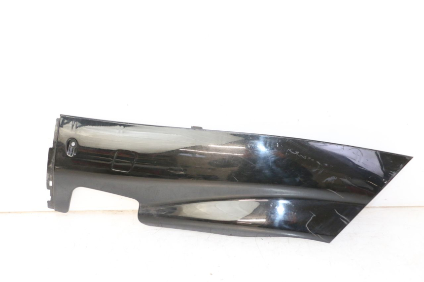 photo de BAS DE CAISSE GAUCHE YAMAHA YP MAJESTY 125 (2007 - 2010) - Détail de la pièce