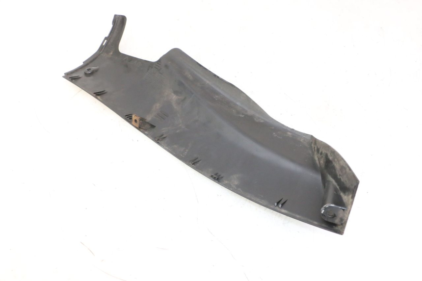 photo de BAS DE CAISSE GAUCHE YAMAHA YP MAJESTY 125 (2007 - 2010) - État de surface