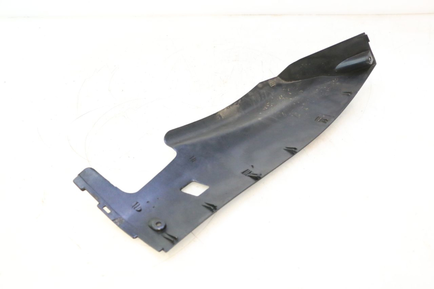 photo de BAS DE CAISSE GAUCHE YAMAHA YP MAJESTY 125 (1998 - 2001) - État de surface
