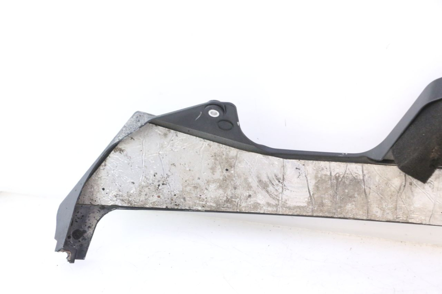 photo de BAS DE CAISSE GAUCHE YAMAHA YZF R6 600 (2008 - 2009) - Pièce contrôlée