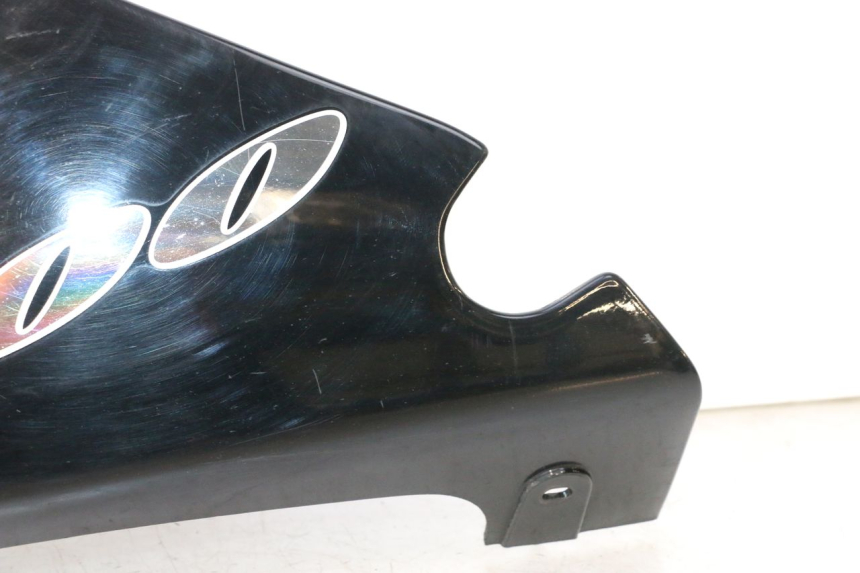 photo de BAS DE CAISSE GAUCHE KAWASAKI ZZR 600 (1995 - 2004) - Détail de la pièce