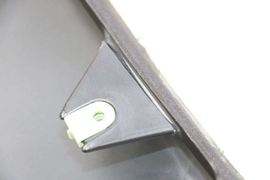 photo de Lower body PEUGEOT GEOPOLIS RS 125 (2007 - 2009) - Zoom état d’usage