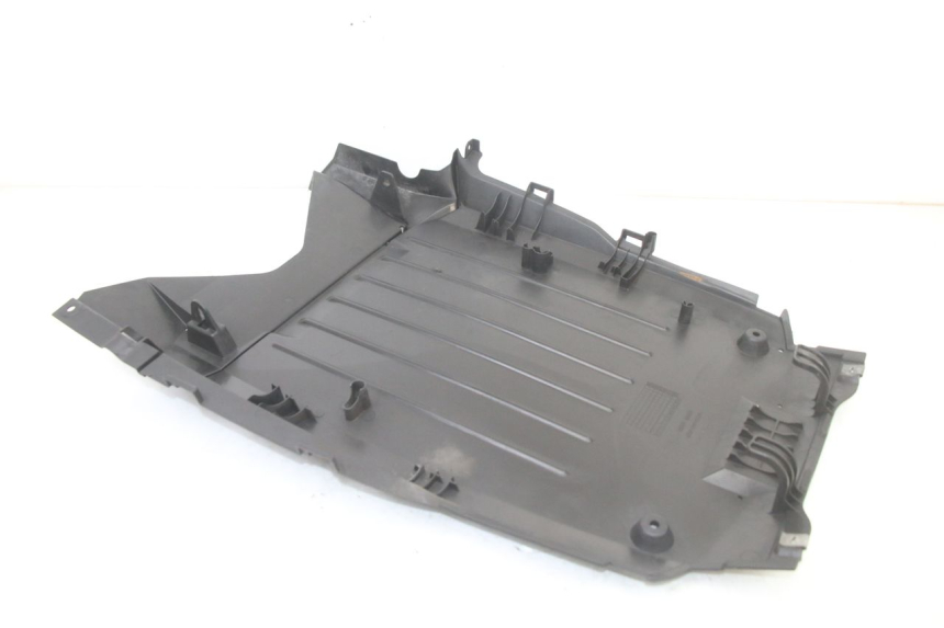 photo de BAS DE CAISSE HONDA FORZA 125 (2021 - 2025) - Zoom état d’usage