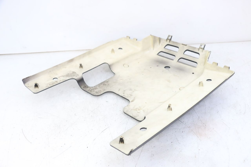 photo de BAS DE CAISSE JM MOTORS VX 125 (2022 - 2025) - Gros plan technique