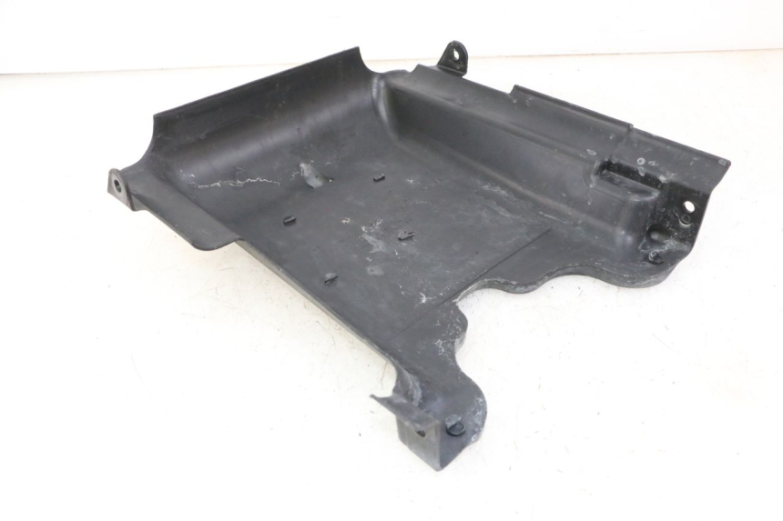 photo de BAS DE CAISSE SYM JOYMAX 125 (2010 - 2017) - Détail de la pièce