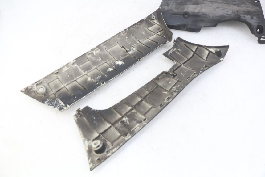 photo de BAS DE CAISSE PEUGEOT KISBEE 2T 50 (2010 - 2017) - Détail de la pièce