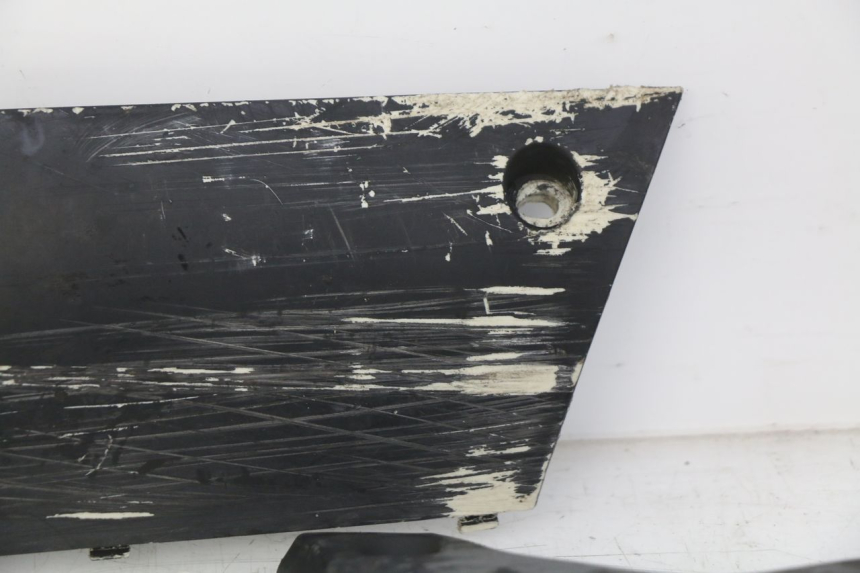 photo de BAS DE CAISSE PEUGEOT KISBEE 2T 50 (2010 - 2017) - Points de fixation