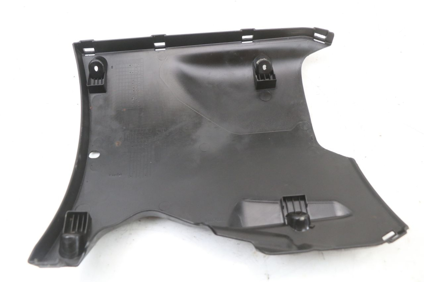 photo de BAS DE CAISSE PEUGEOT KISBEE 4T 50 (2018 - 2022) - Gros plan technique