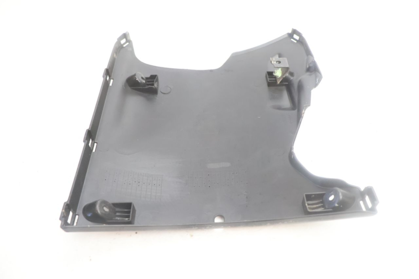 photo de BAS DE CAISSE PEUGEOT KISBEE 4T 50 (2018 - 2022) - Gros plan technique