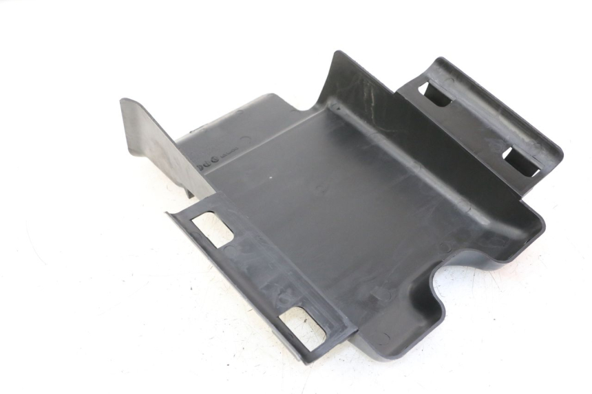 photo de BAS DE CAISSE KYMCO XCITING 500 (2007 - 2010) - Détail de la pièce