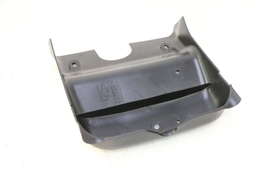 photo de BAS DE CAISSE PIAGGIO MP3 LT 400 (2007 - 2012) - Détail de la pièce