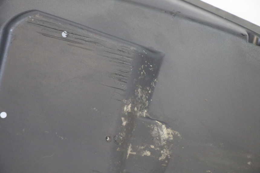 photo de BAS DE CAISSE SYM ORBIT III 3 4T 50 (2021 - 2025) - Gros plan technique