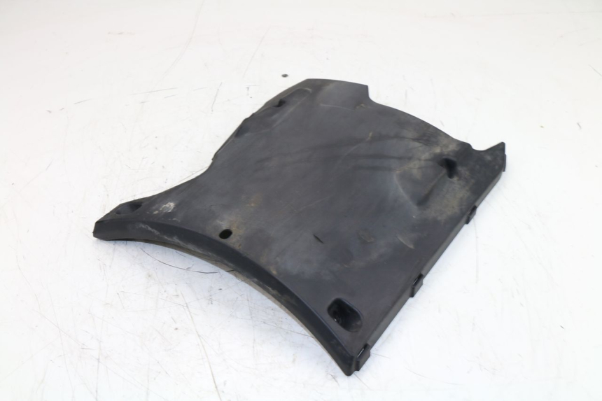 photo de BAS DE CAISSE PEUGEOT KISBEE 4T 50 (2010 - 2017) - Gros plan technique