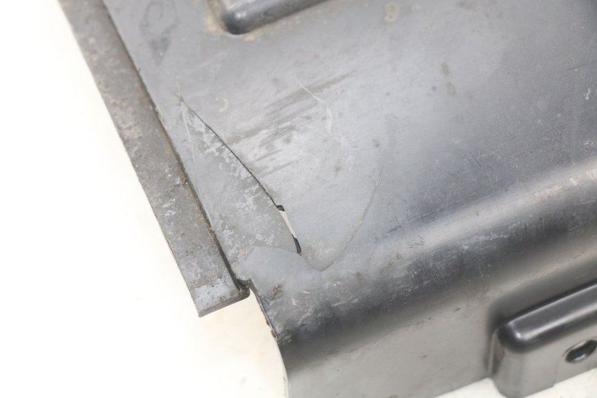 photo de BAS DE CAISSE DAELIM S2 FI 125 (2008 - 2017) - Zoom état d’usage