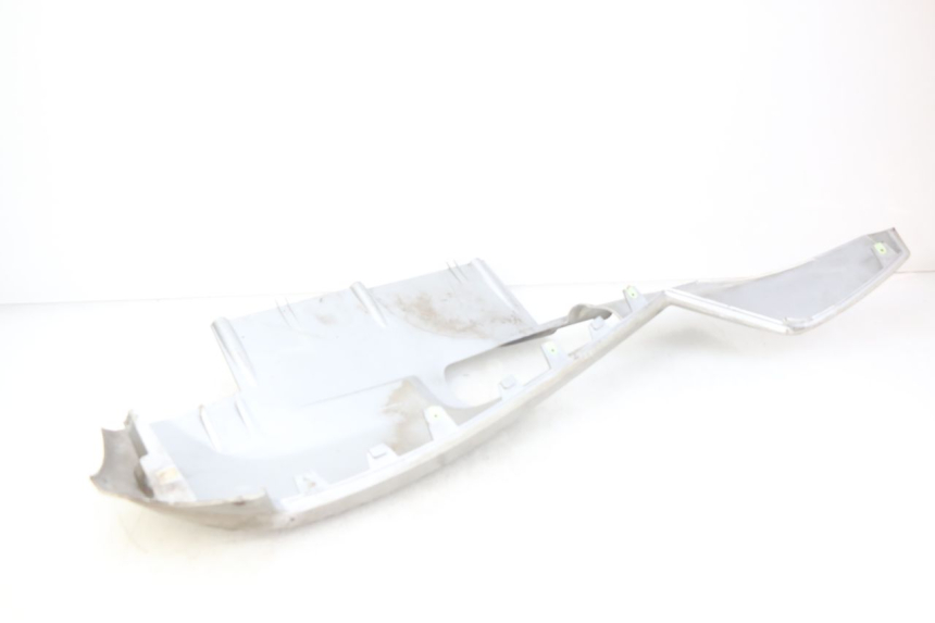 photo de BAS DE CAISSE PEUGEOT SATELIS 125 (2010 - 2012) - Gros plan technique