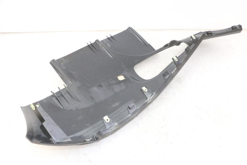 photo de BAS DE CAISSE PEUGEOT SATELIS 125 (2013 - 2018) - Détail de la pièce