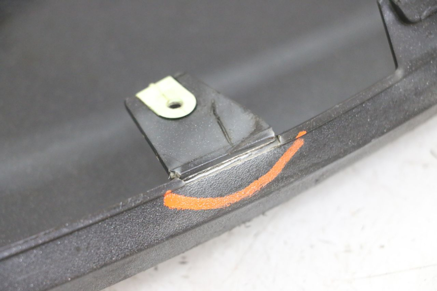 photo de BAS DE CAISSE PEUGEOT SATELIS 125 (2013 - 2018) - Zoom composants