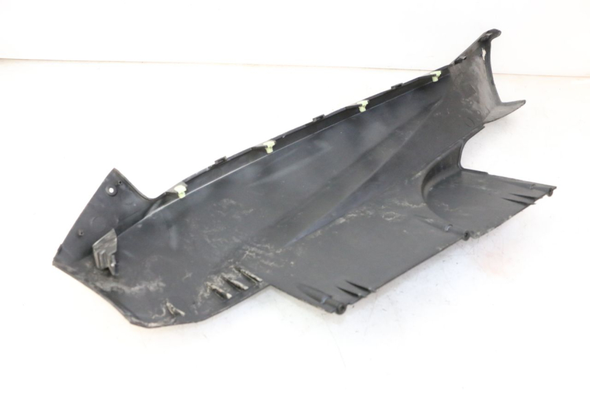 photo de BAS DE CAISSE PEUGEOT SATELIS 125 (2010 - 2012) - Gros plan technique