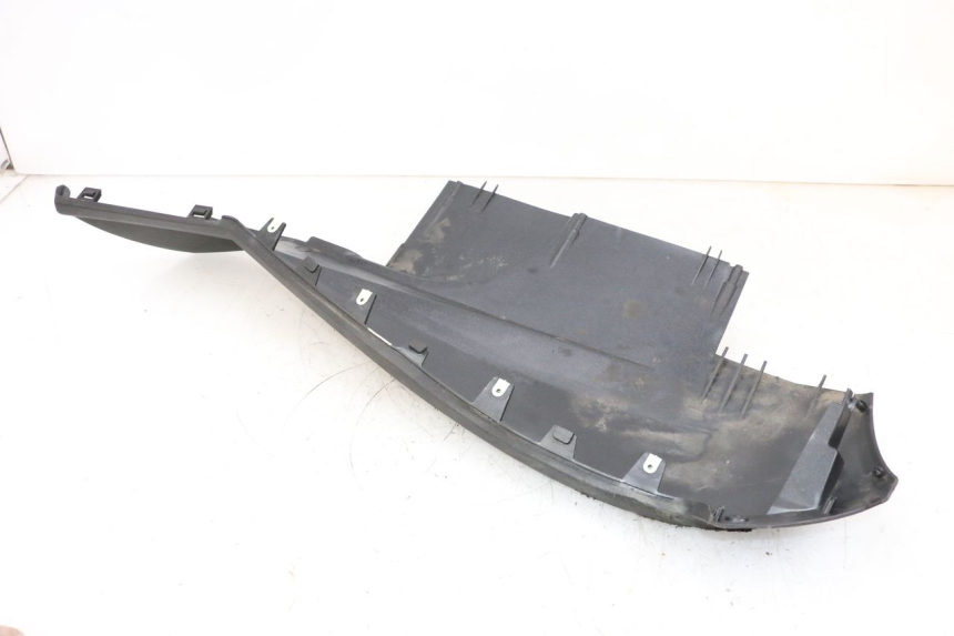 photo de BAS DE CAISSE PEUGEOT SATELIS 125 (2013 - 2018) - Vue rapprochée