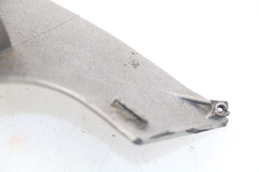 photo de BAS DE CAISSE APRILIA SCARABEO GT 125 (1999 - 2007) - Détail de la pièce