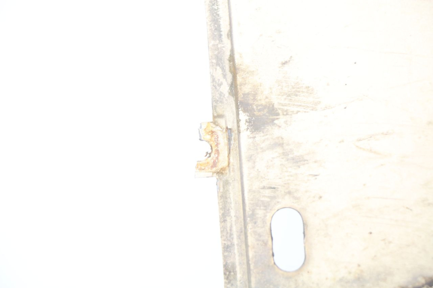 photo de BAS DE CAISSE APRILIA SCARABEO GT 125 (1999 - 2007) - Pièce contrôlée