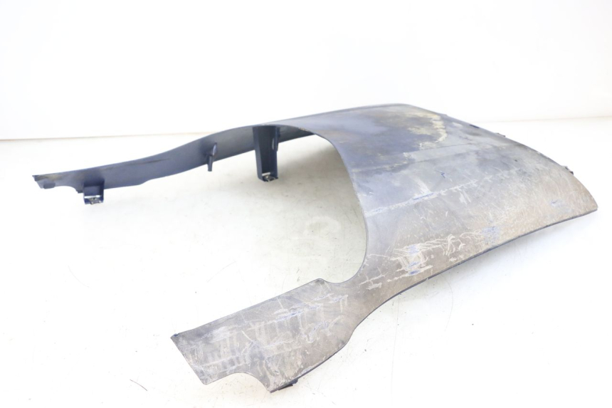 photo de BAS DE CAISSE APRILIA SCARABEO GT 125 (1999 - 2007) - Gros plan technique