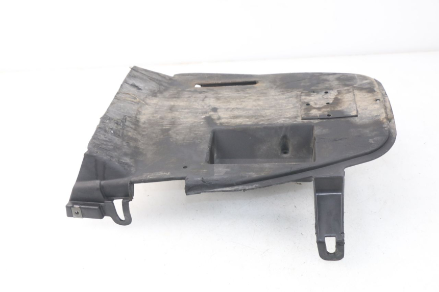 photo de BAS DE CAISSE HONDA SCV LEAD 100 (2003 - 2007) - Vue d’ensemble