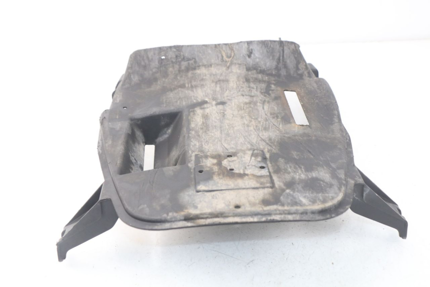 photo de BAS DE CAISSE HONDA SCV LEAD 100 (2003 - 2007) - Points de fixation