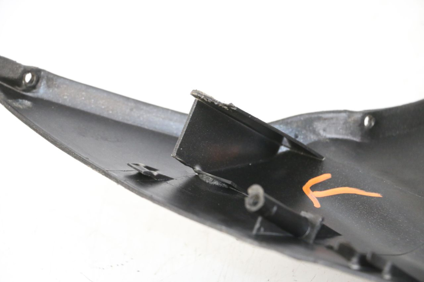 photo de BAS DE CAISSE APRILIA SR CARB LC 2T 50 (2004 - 2012) - Zoom état d’usage