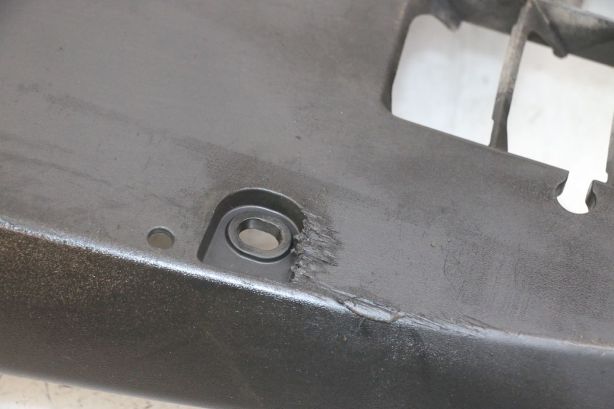 photo de BAS DE CAISSE SUZUKI BURGMAN 125 (2018 - 2021) - Marquages et références